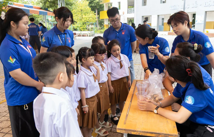 Tặng cây cầu Trang Văn Học cho bà con Đồng Tháp trước ngày Quốc khánh 2026 - Ảnh 2.