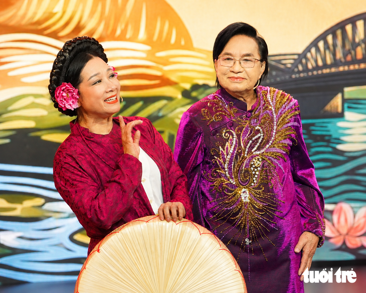 Thanh Tuấn là chàng trai xứ Huế, Thanh Thanh Hiền hóa cô gái Kinh Bắc ở Gala Chuông vàng vọng cổ - Ảnh 1.