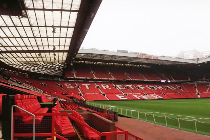 CĐV Man Utd phát cáu vì phải ‘nghe mưa’ giữa lúc sốt ruột chờ tin chuyển nhượng - Ảnh 1.