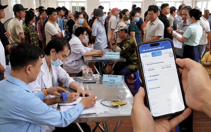 Hơn 3,7 triệu người dân TP.HCM được khám sức khỏe miễn phí, 22 địa phương vượt 50%  - Ảnh 2.