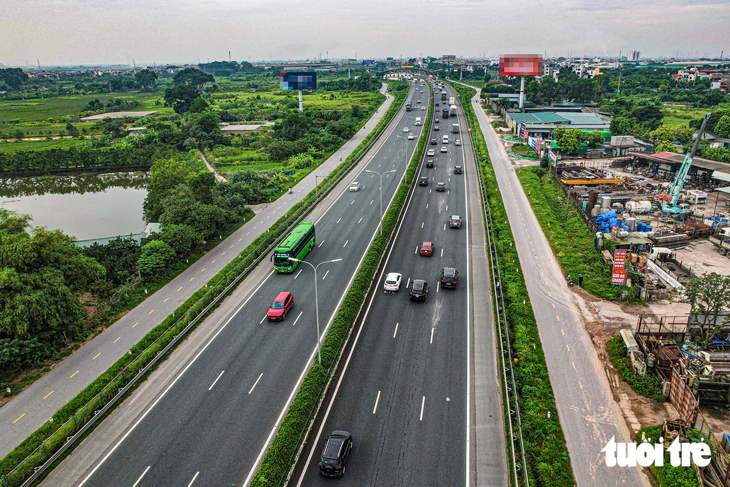 Xử lý không giữ khoảng cách an toàn: Không phạt tràn lan cả tuyến, tập trung xe kinh doanh, tuyên truyền xe cá nhân - Ảnh 1.