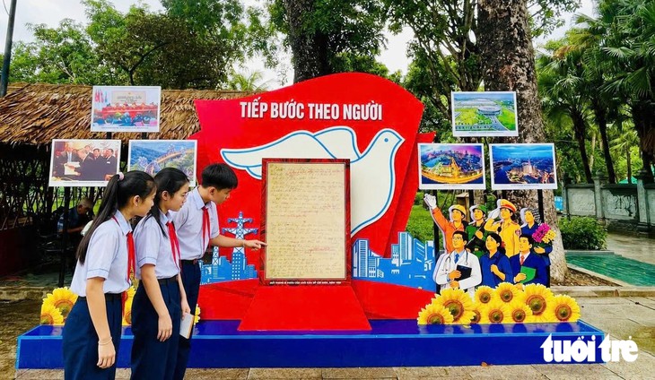 Tái hiện không gian lịch sử gắn với cuộc đời cách mạng Chủ tịch Hồ Chí Minh - Ảnh 1.