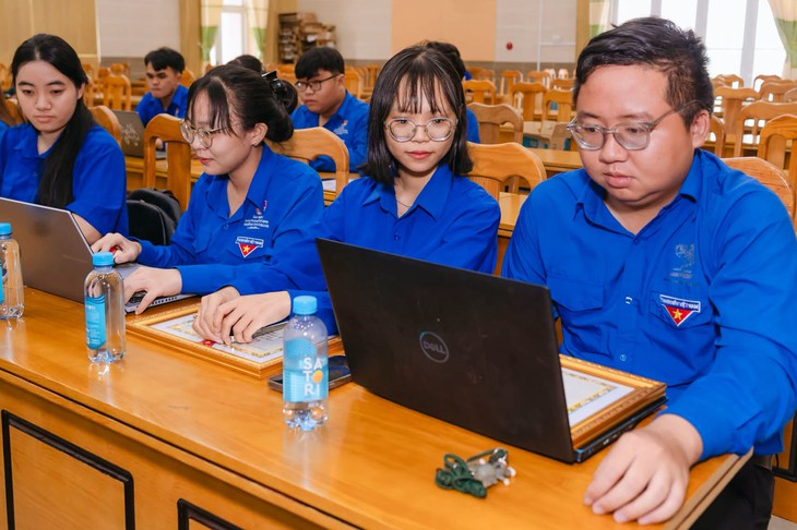 Dashboard 'gói' trọn công tác Đoàn không còn lo “ngập” văn bản, báo cáo cơ sở Đoàn - Ảnh 1.