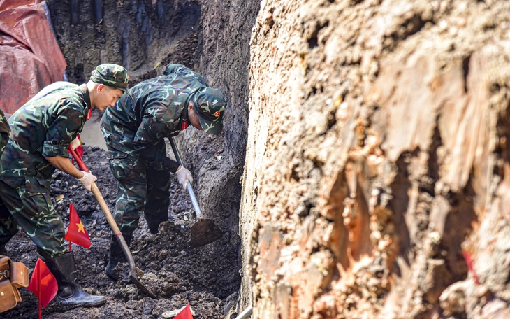 Chuyện ở phường Hòa Hưng: 101 gia đình khắp nơi đến tìm, tin rằng người thân vẫn còn nằm lại công viên Lê Thị Riêng - Ảnh 6.