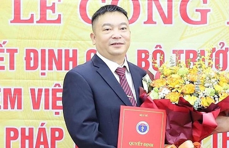 Cựu viện trưởng nhận hối lộ 8 tỉ đồng - Ảnh 1.
