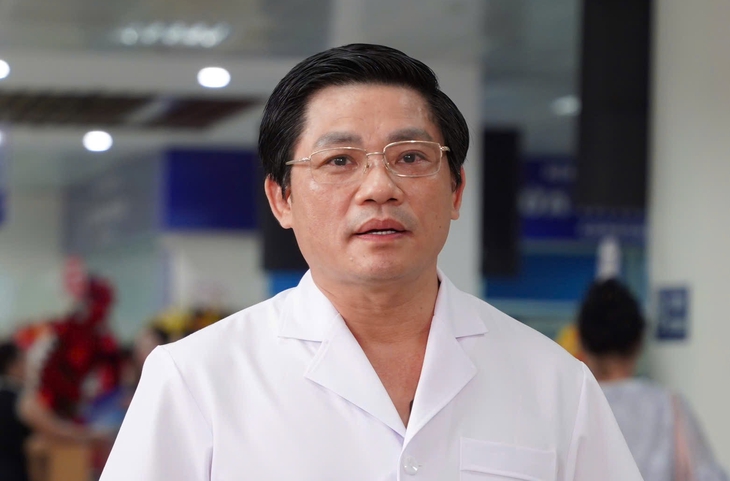 Bệnh viện công đâu thể chỉ giỏi chuyên môn - Ảnh 1.