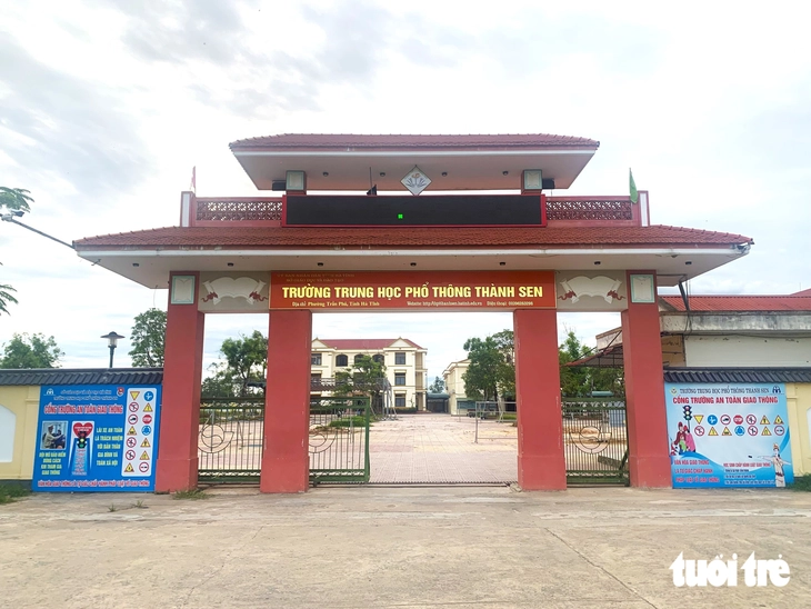 Hà Tĩnh dự kiến giảm hơn 58% đầu mối trường học cấp xã, hơn 600 cán bộ quản lý và nhân viên dôi dư sau sắp xếp - Ảnh 1.