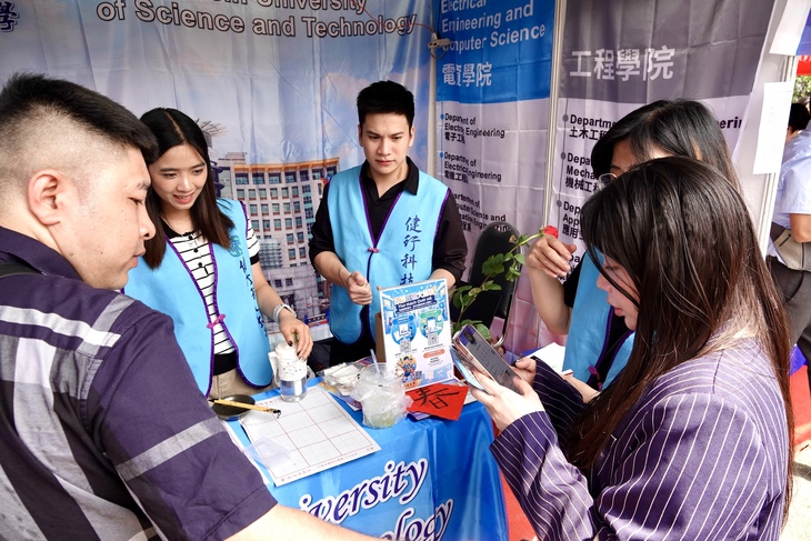 Đài Loan chỉ nhận hồ sơ visa du học khi có bằng tốt nghiệp THPT chính thức - Ảnh 1.