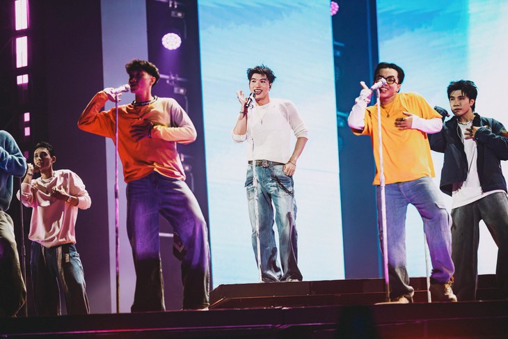 Sau 'Mắt nhắm mắt mở', HIEUTHUHAI đứng trước bài toán lớn hơn cả một concert 'cháy vé' - Ảnh 1.