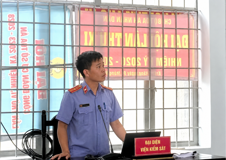 Viện kiểm sát Đắk Lắk đứng tên nguyên đơn để bảo vệ hai trẻ bị thương tích - Ảnh 1.