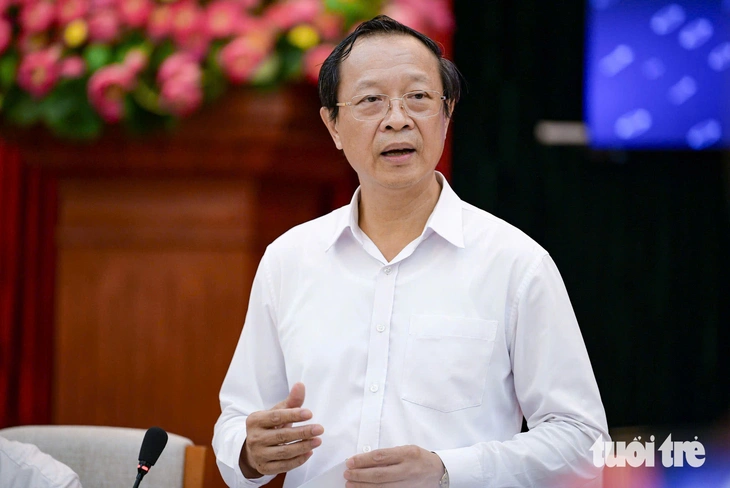 Bộ GD-ĐT: Đề thi lại cho 328 thí sinh chuyên Tuyên Quang 'không khó hơn, dễ hơn' đợt 1 - Ảnh 1.