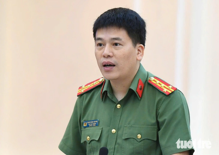 Bộ GD-ĐT: Đề thi lại cho 328 thí sinh chuyên Tuyên Quang 'không khó hơn, dễ hơn' đợt 1 - Ảnh 2.