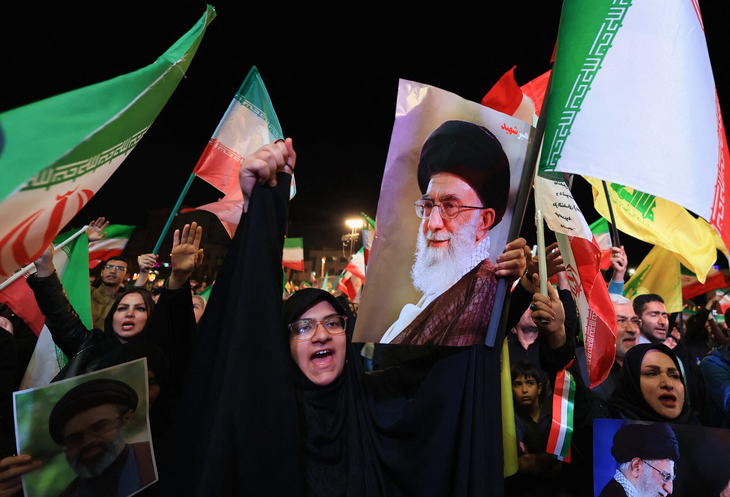 Iran bác tuyên bố ông Trump, nói việc mở lại eo biển Hormuz 'không liên quan tới Mỹ' - Ảnh 1.