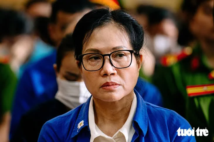 Giảm án cho cựu Tổng giám đốc SJC Lê Thúy Hằng và các đồng phạm, buộc nộp lại 17.758 lượng vàng - Ảnh 1.
