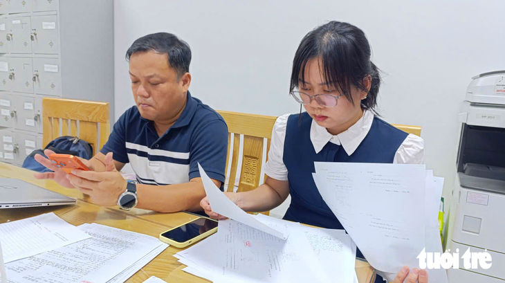 Đà Nẵng: Cháu nội rưng rưng nhận lại kỷ vật đi B của ông sau hơn 60 năm - Ảnh 1.