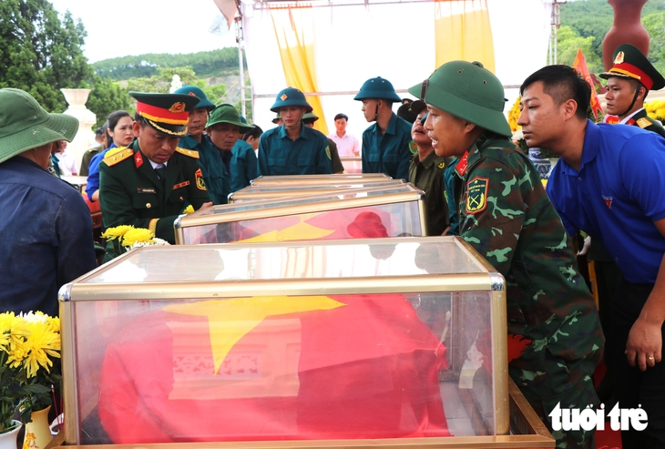Quy tập 8 phần mộ liệt sĩ, 4 phần mộ có tên nhưng không rõ quê quán, năm sinh - Ảnh 3.