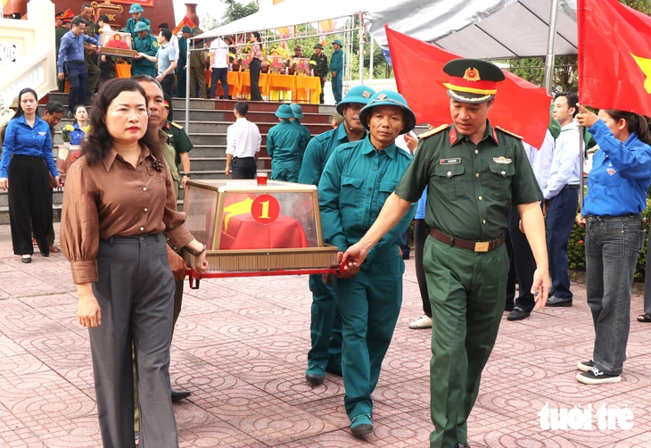 Quy tập 8 phần mộ liệt sĩ, 4 phần mộ có tên nhưng không rõ quê quán, năm sinh - Ảnh 4.