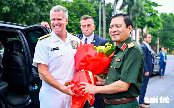 Đại tướng Nguyễn Tân Cương và Đô đốc Samuel Paparo hội kiến tăng cường hợp tác quốc phòng 2026 - Ảnh 1.