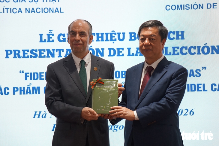 Việt Nam xuất bản bộ Tuyển tập các tác phẩm chọn lọc của Fidel Castro Ruz tặng nhân dân Cuba - Ảnh 2.