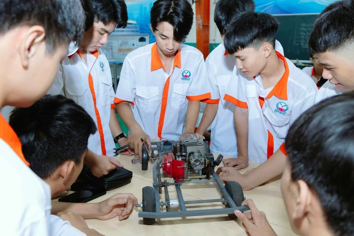 Hệ thống giáo dục nghề nghiệp cả nước trước cuộc 'cải tổ' lớn, hoàn thành trước tháng 10-2026 - Ảnh 2.