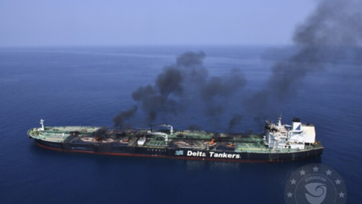 Houthi tiếp tục nã tên lửa vào tàu dầu Saudi Arabia - Ảnh 1.