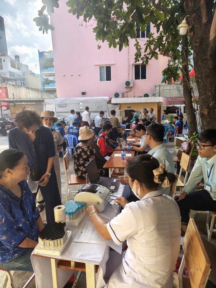 TP . HCM triển khai khám sức khỏe định kỳ miễn phí cho sức khỏe cộng đồng năm 2026 - Ảnh 1.