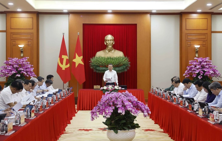 Tổng Bí thư, Chủ tịch nước: Xây dựng Điều lệ Đảng thật khoa học, ngắn gọn, dễ thực hiện, có sức sống lâu dài - Ảnh 2.