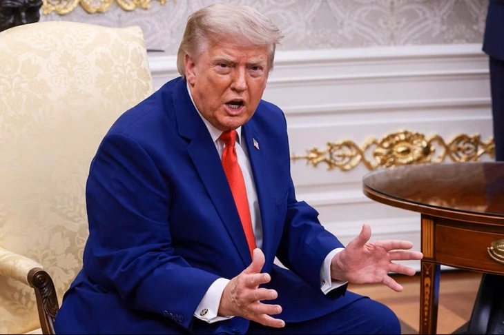Bắt giữ người đàn ông có vũ trang gần sân golf của ông Trump trước chuyến thăm ở California - Ảnh 1.
