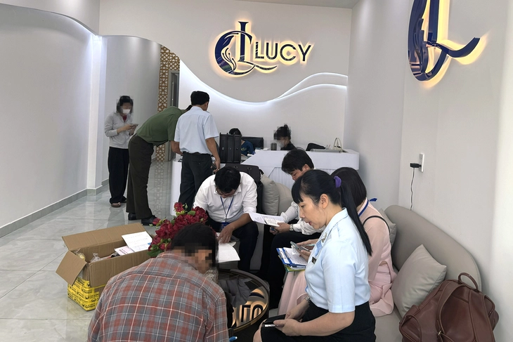 Điều tra dấu hiệu lừa đảo tại thẩm mỹ viện Lucy, tìm khách mua dịch vụ tăng kích thước "cậu nhỏ" - Ảnh 1.