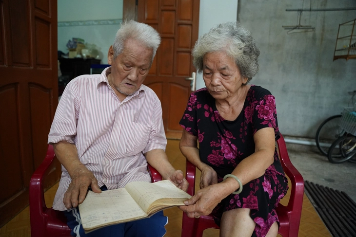 Từ Thanh Hóa vào Quảng Ngãi, tìm một cái tên liệt sĩ trong cuốn sổ của y sĩ 96 tuổi - Ảnh 4.