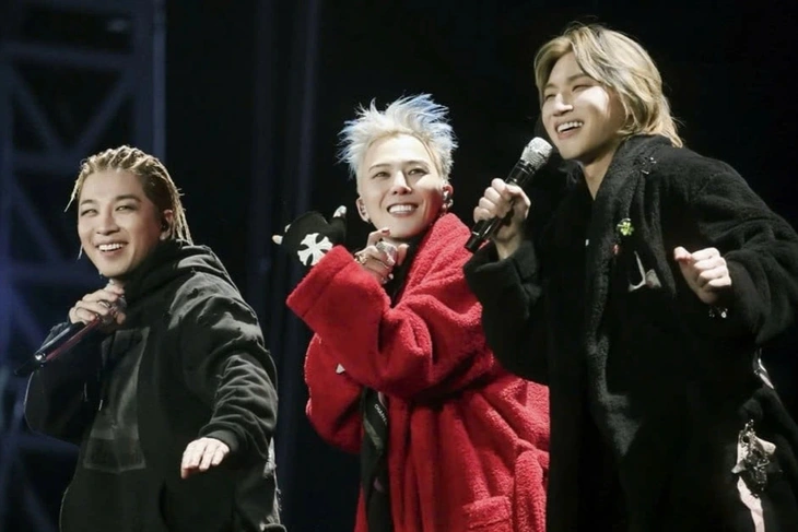 BigBang công bố lightstick kỷ niệm 20 năm trước thềm world tour ở Việt Nam - Ảnh 3.