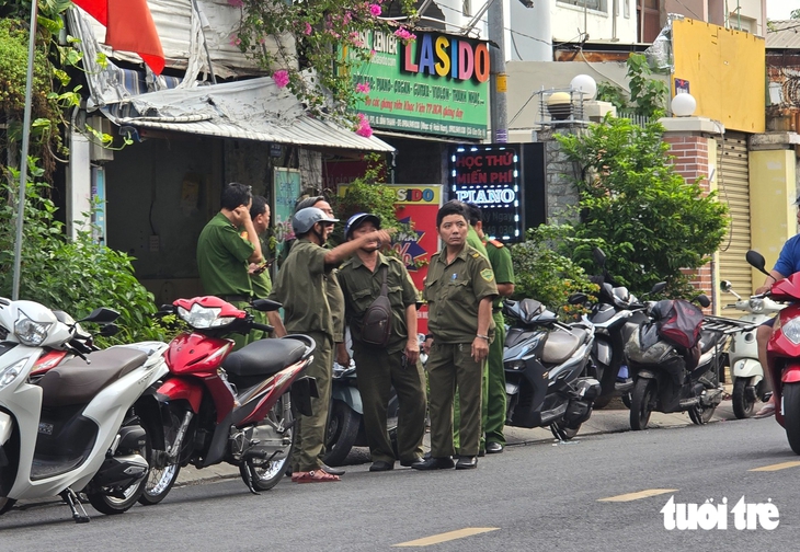 Hai người tử vong trong vụ cháy nhà ở phường Bình Lợi Trung lúc rạng sáng - Ảnh 1.