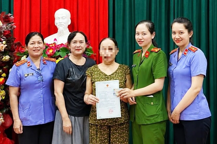 Người phụ nữ 71 tuổi mới lần đầu trong đời có giấy khai sinh, căn cước công dân - Ảnh 1.