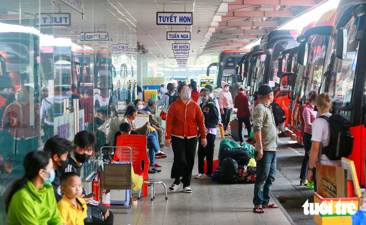 TP.HCM nghỉ lễ Quốc khánh 2-9 trong 4 ngày, làm bù vào 22-8 - Ảnh 1.
