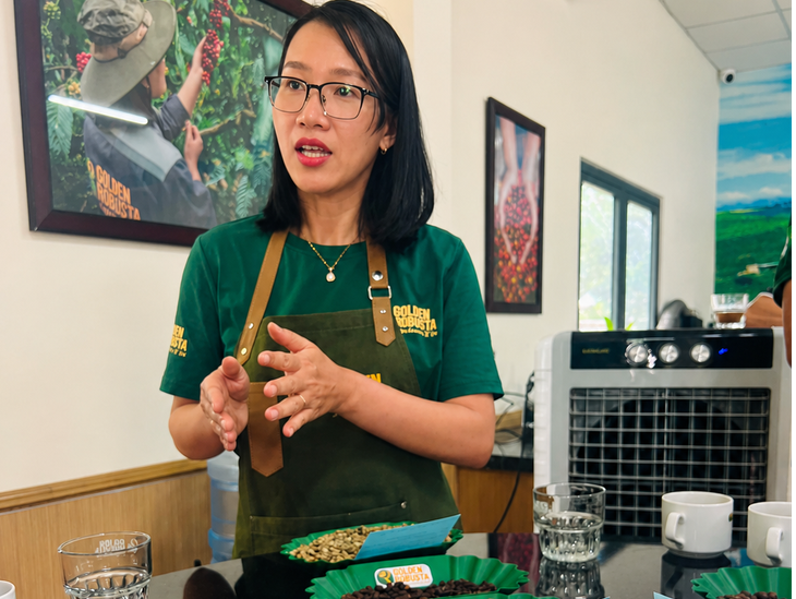 Bỏ phố về lại vườn vì tình yêu với hạt cà phê - Ảnh
3.