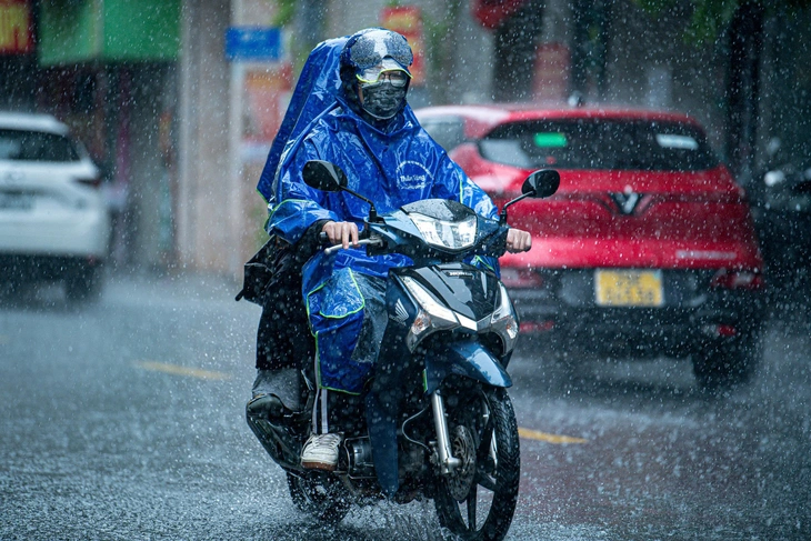 Hà Nội khả năng mưa lớn chiều tối nay - Ảnh 1.