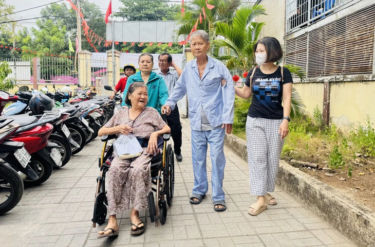Không có nhà, lương hưu tôi học cách tự chịu trách nhiệm cho tuổi già của mình - Ảnh 1.