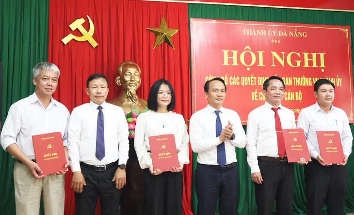 Đà Nẵng hỗ trợ cho cán bộ được điều động về xã làm lãnh đạo - Ảnh 1.