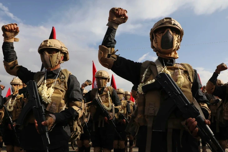 Houthi tấn công Yemen khiến 58 binh sĩ thiệt mạng trong đợt tấn công đẫm máu - Ảnh 1.