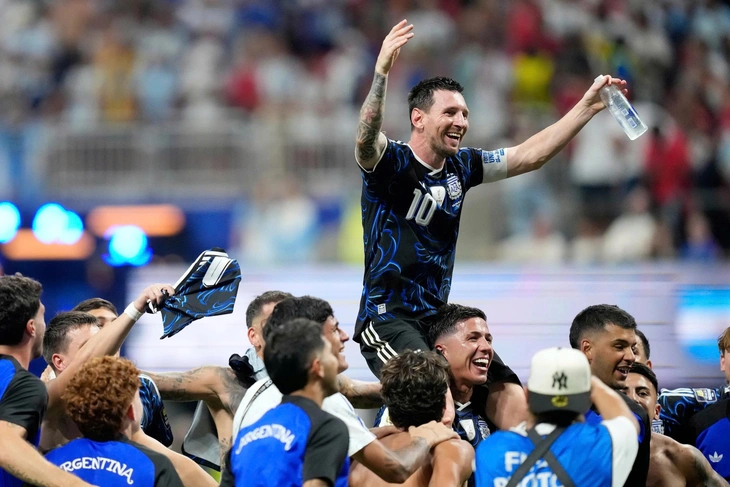 Tranh cãi vì Argentina chọn ngày thắng Anh ở World Cup làm ngày kỷ niệm - Ảnh 1.