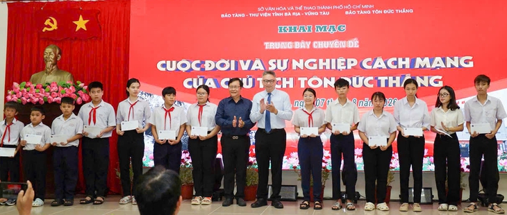 Côn Đảo trưng bày tư liệu quý về Bác Tôn - Ảnh 6.