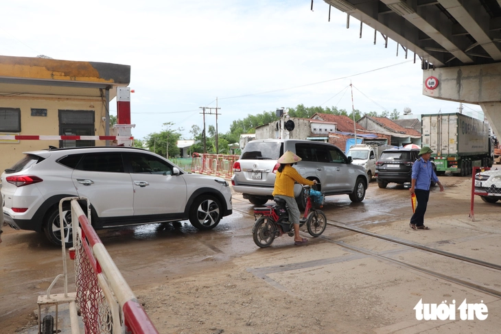 Cô giáo trẻ tử vong thương tâm: Siết an toàn công trường - Ảnh 5.