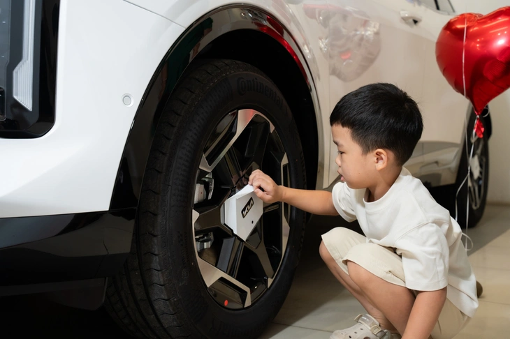 Bán xe sang mua Kia Sportage HEV, chủ xe thấy 'đi phố như xe điện' - Ảnh 2.