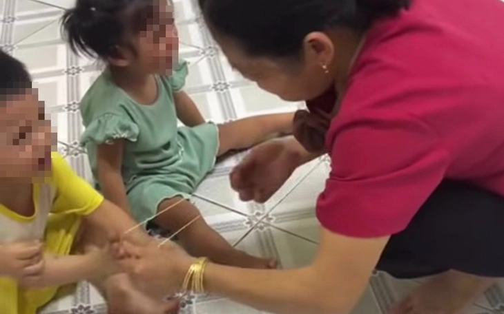 Phường Thuận Giao, TP.HCM làm rõ vụ giáo viên bắn dây thun vào bàn chân trẻ - Ảnh 3.