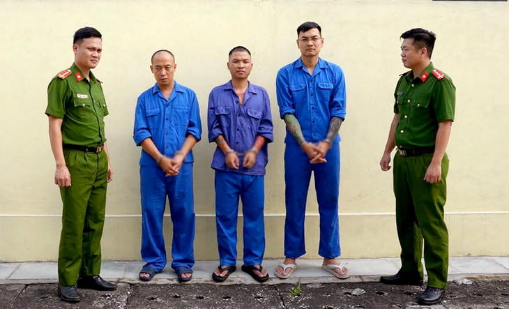 Khởi tố 'Vua Quạt', Khánh 'Sky' và Hồ Văn Khoa - Ảnh 2.