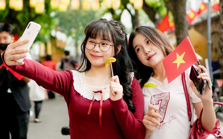 Công đoàn thống nhất phương án nghỉ Tết Âm lịch năm 2027 trong 7 ngày - Ảnh 3.