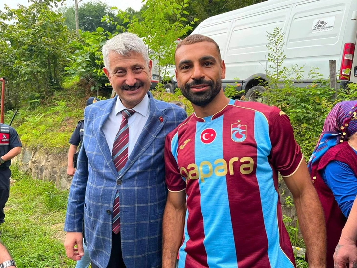 Salah được tặng đất ở nơi ít bị ảnh hưởng biến đổi khí hậu khi đến Trabzonspor - Ảnh 1.