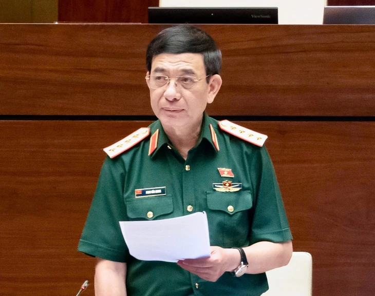 Lo ngại AI tham gia chuỗi sản xuất vũ khí hủy diệt hàng loạt, đại biểu đề xuất quy định ngưỡng quản lý - Ảnh 1.