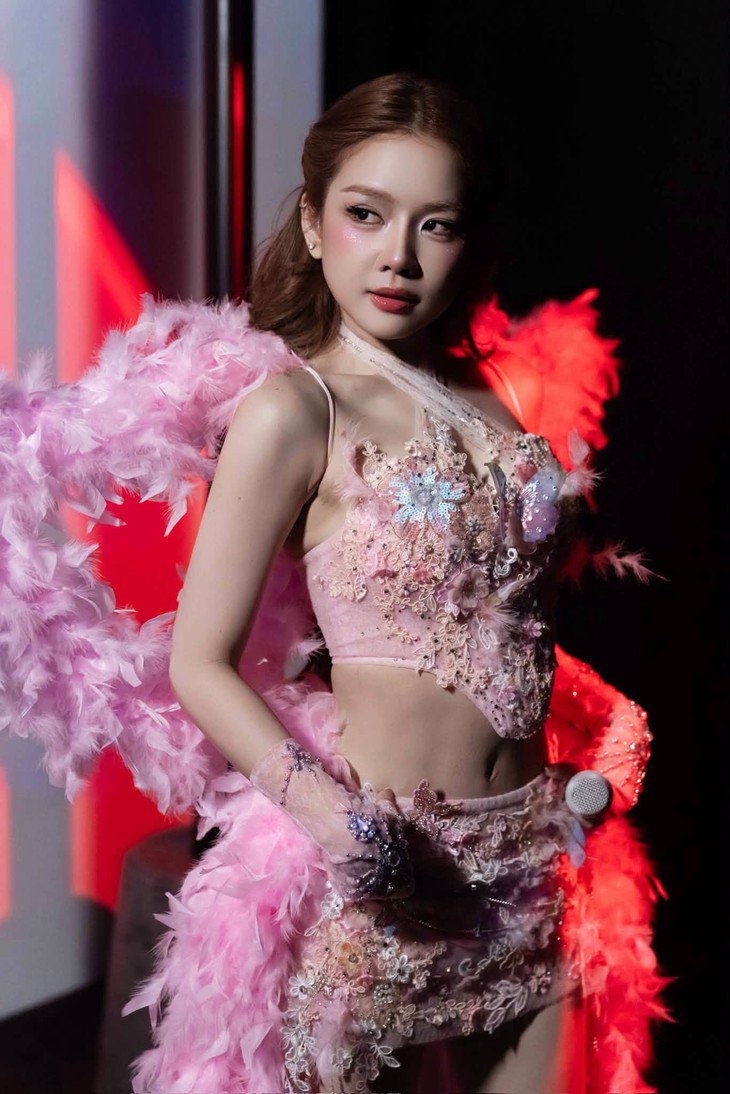 Hồng Thanh trước khi về quê kiếm sống: Đắt show, yêu DJ hot nhất nhì showbiz  - Ảnh 4.