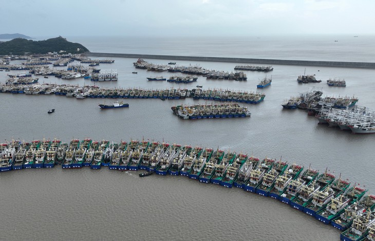 Siêu bão Dolphin áp sát, Trung Quốc khẩn trương ứng phó - Ảnh 3.